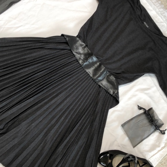 White House Black Market Dresses & Skirts - Classy timeless pleated dress.